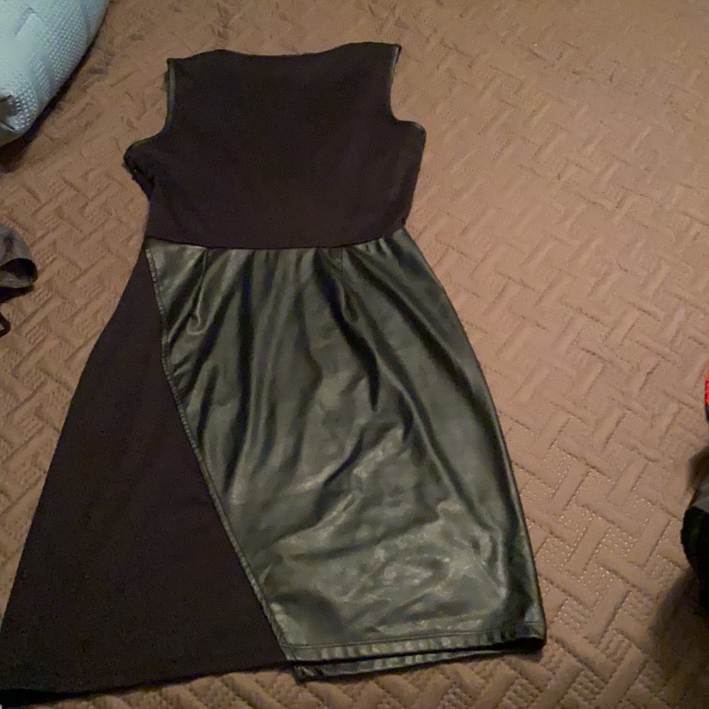 LBD - Picture 5 of 5